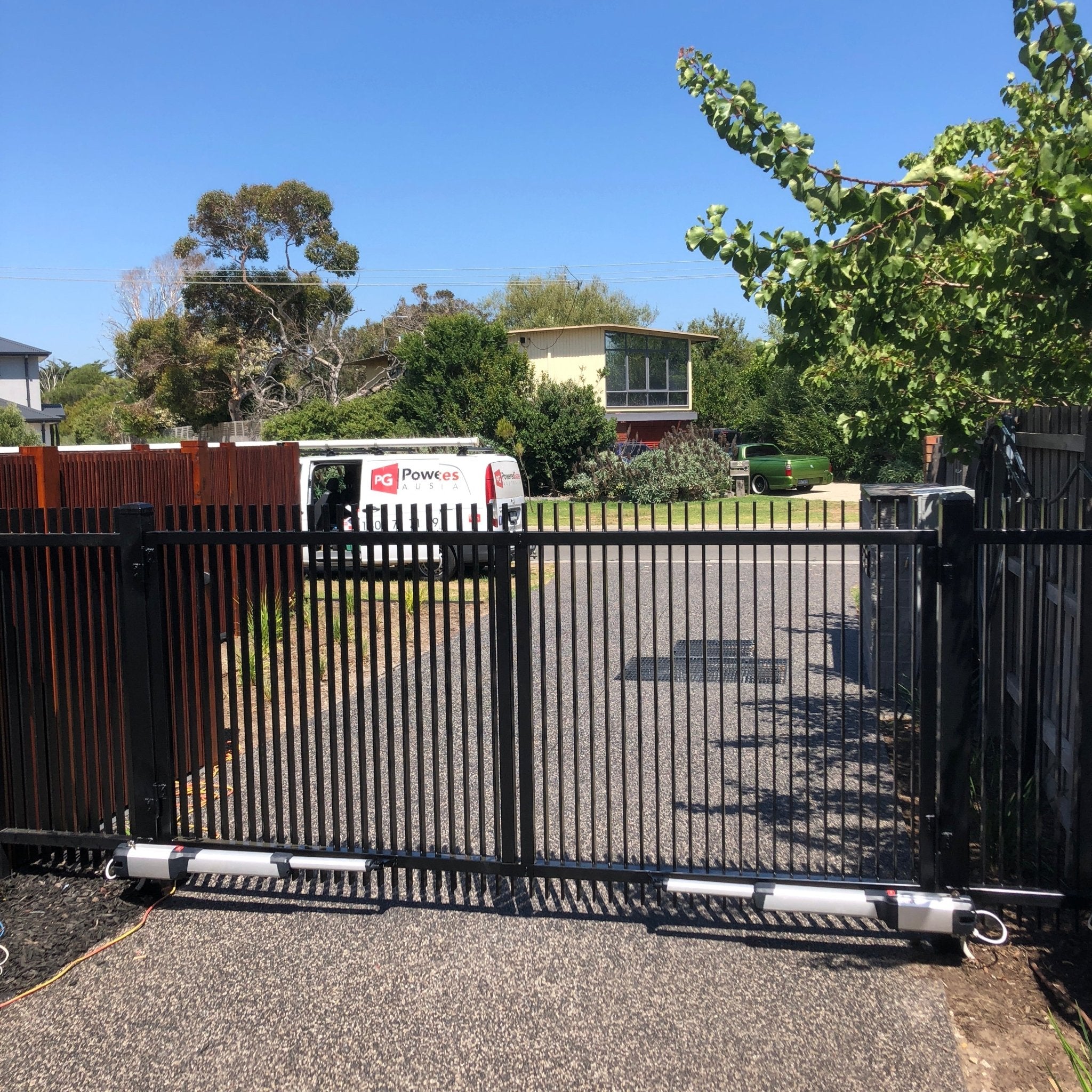 Swing Gate Motor Repair or Replacement - Automatic Gates Melbourne - Powered Gates Australia